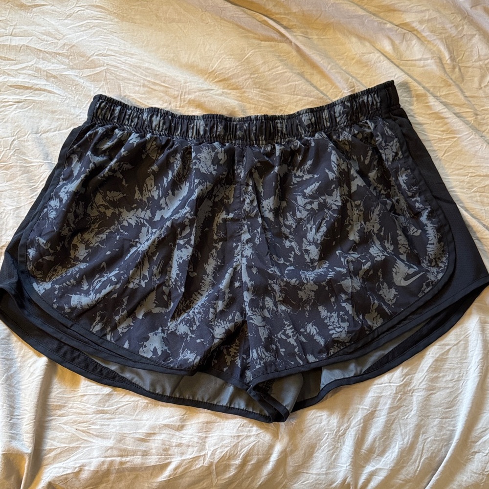 Nike Women's Black and Gray Patterned Athletic Shorts